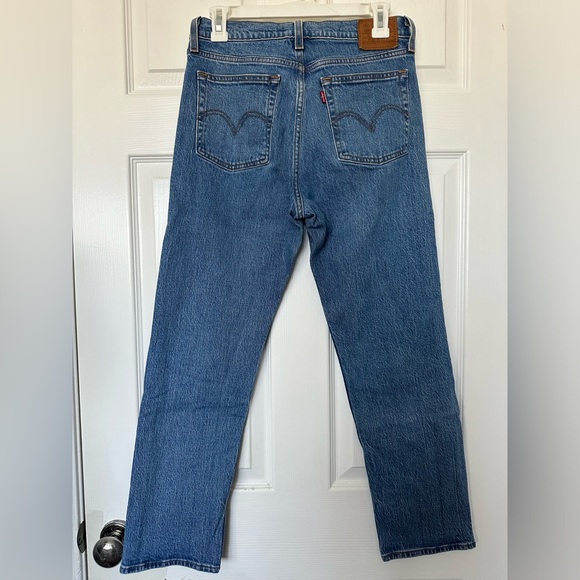Levi’s Wedgie Straight Jeans - Picture 2 of 5